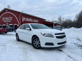 Chevrolet Malibu  2013 LS , 8 roues 8 pneus $ 12941